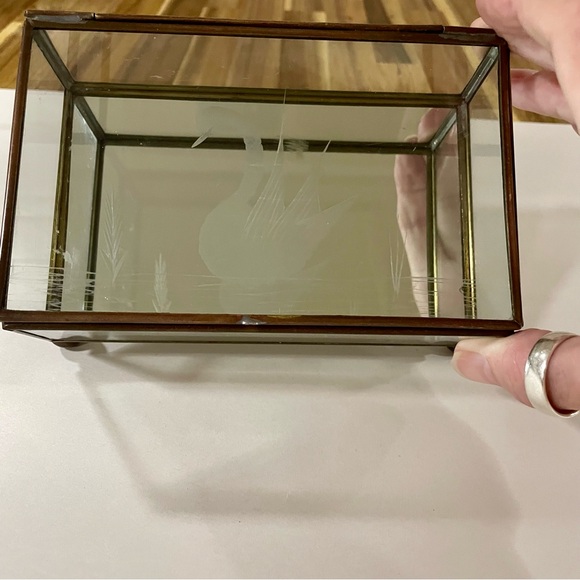 Vintage Etched Glass & Brass Frame Footed Jewelry Vanity Box Mirror 1970’s Swan - Picture 8 of 11